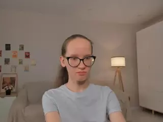 LynetteBails's Live Sex Cam Show