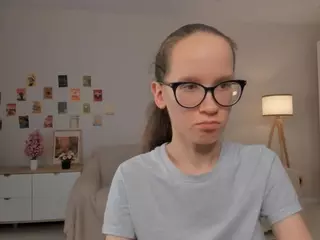LynetteBails's Live Sex Cam Show