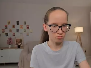 LynetteBails's Live Sex Cam Show