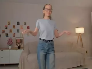 LynetteBails's Live Sex Cam Show