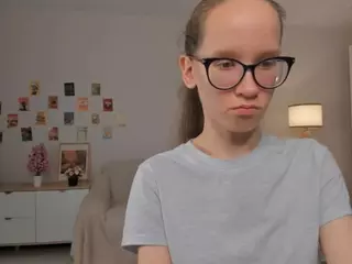 LynetteBails's Live Sex Cam Show