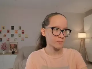 LynetteBails's Live Sex Cam Show