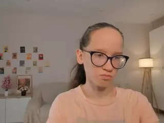 LynetteBails's Live Sex Cam Show