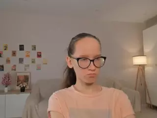 LynetteBails's Live Sex Cam Show