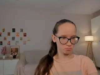 LynetteBails's Live Sex Cam Show