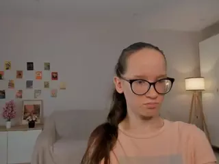 LynetteBails's Live Sex Cam Show