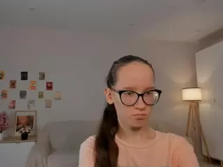 LynetteBails's Live Sex Cam Show