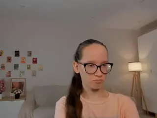 LynetteBails's Live Sex Cam Show