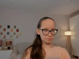 LynetteBails's Live Sex Cam Show