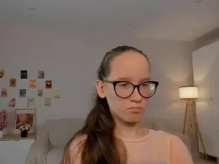 LynetteBails's Live Sex Cam Show