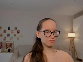 LynetteBails's Live Sex Cam Show
