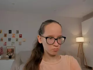LynetteBails's Live Sex Cam Show