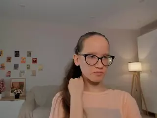 LynetteBails's Live Sex Cam Show