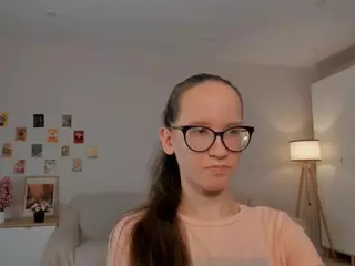 LynetteBails's Live Sex Cam Show