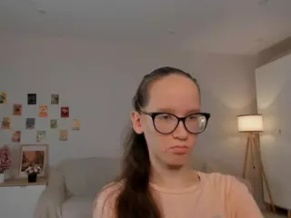 LynetteBails's Live Sex Cam Show