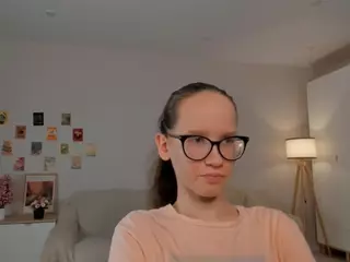LynetteBails's Live Sex Cam Show
