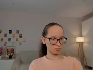 LynetteBails's Live Sex Cam Show