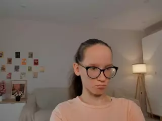 LynetteBails's Live Sex Cam Show