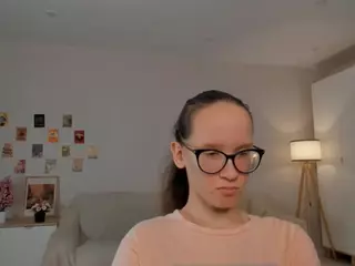 LynetteBails's Live Sex Cam Show
