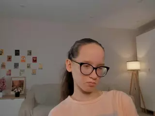 LynetteBails's Live Sex Cam Show