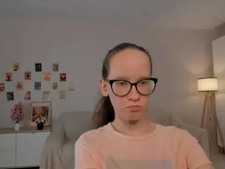LynetteBails's Live Sex Cam Show