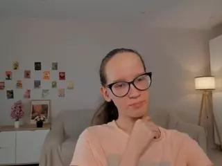LynetteBails's Live Sex Cam Show