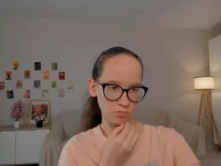LynetteBails's Live Sex Cam Show