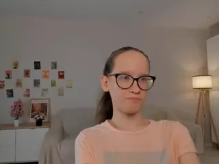 LynetteBails's Live Sex Cam Show