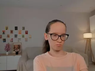 LynetteBails's Live Sex Cam Show