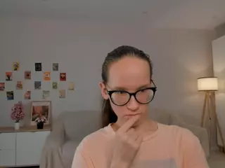 LynetteBails's Live Sex Cam Show