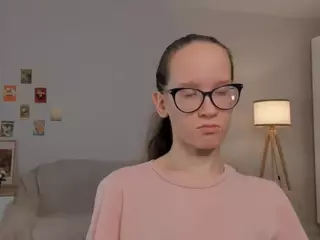 LynetteBails's Live Sex Cam Show