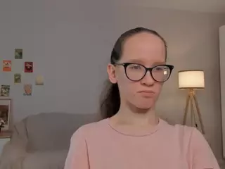 LynetteBails's Live Sex Cam Show
