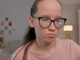 LynetteBails's Live Sex Cam Show