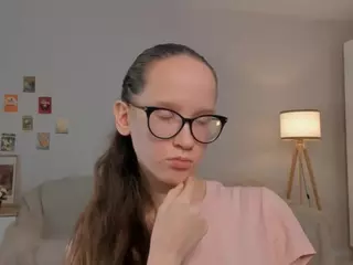 LynetteBails's Live Sex Cam Show