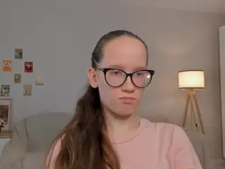 LynetteBails's Live Sex Cam Show