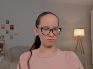 LynetteBails's Live Sex Cam Show