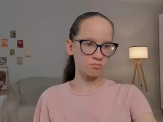 LynetteBails's Live Sex Cam Show