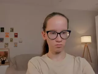 LynetteBails's Live Sex Cam Show