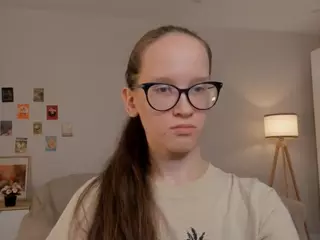 LynetteBails's Live Sex Cam Show