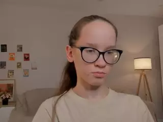 LynetteBails's Live Sex Cam Show