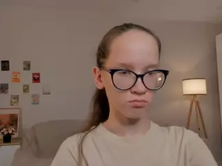 LynetteBails's Live Sex Cam Show