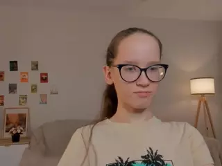 LynetteBails's Live Sex Cam Show