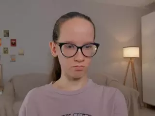 LynetteBails's Live Sex Cam Show