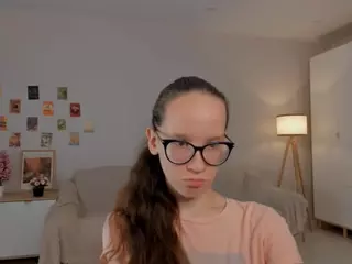 LynetteBails's Live Sex Cam Show