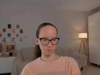 LynetteBails's Live Sex Cam Show
