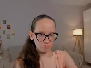 LynetteBails's Live Sex Cam Show