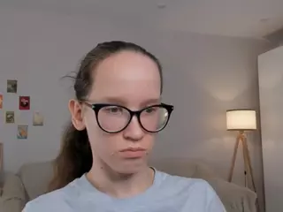 LynetteBails's Live Sex Cam Show