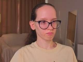 Live cam show with LynetteBails