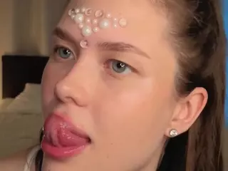 MaydaFisk's Live Sex Cam Show