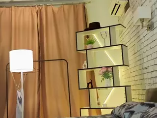 Emilia's Live Sex Cam Show